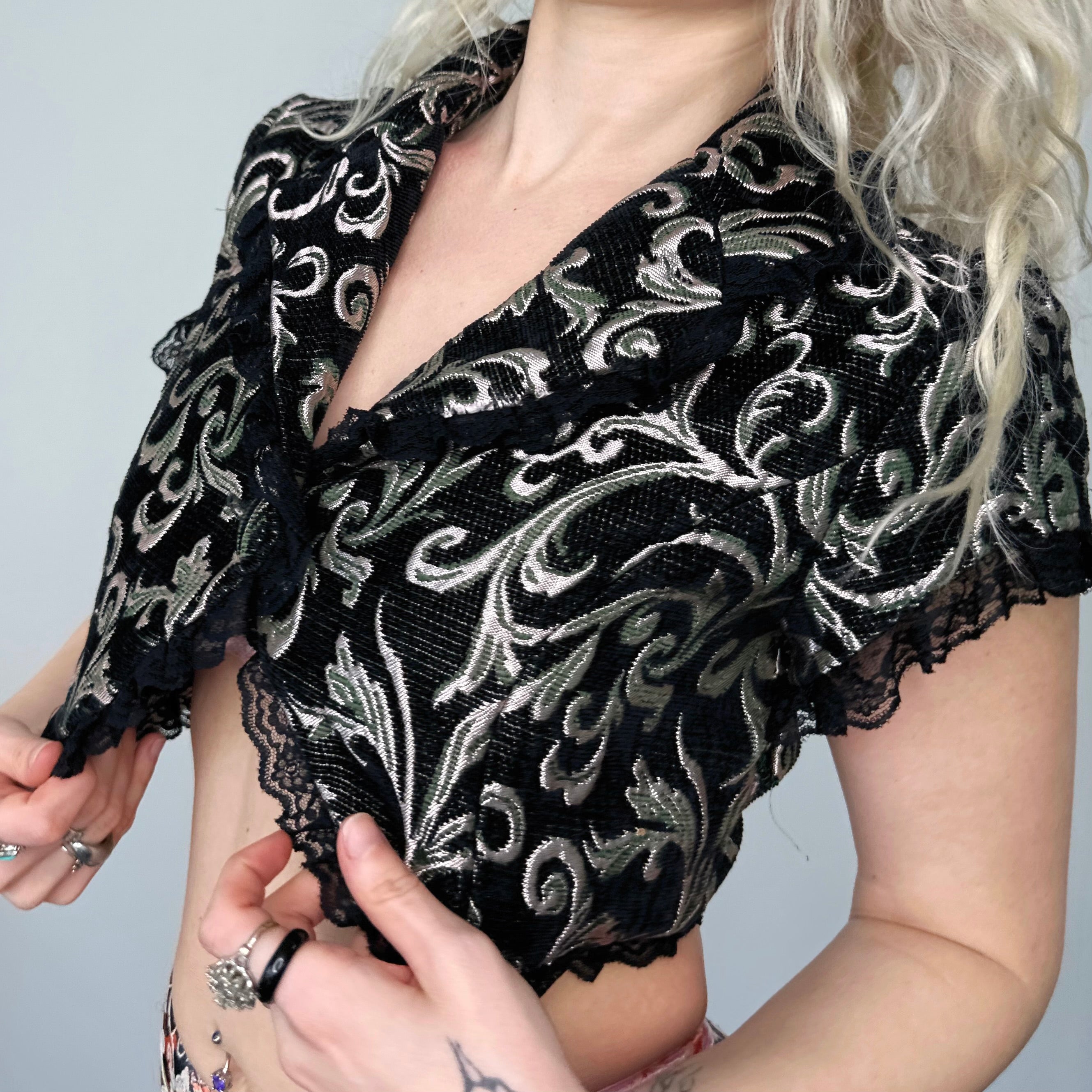 2000s Brocade Lace Crop Top (M)