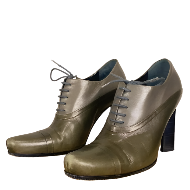 PRADA 90s Oxford Heels (7.5)