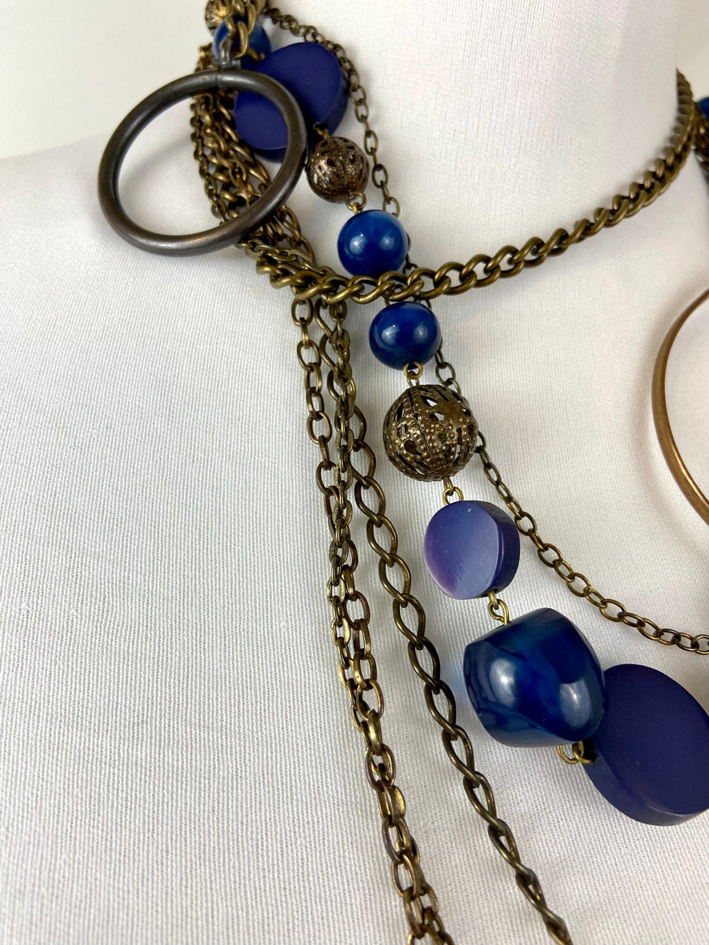 Layers and beads belt