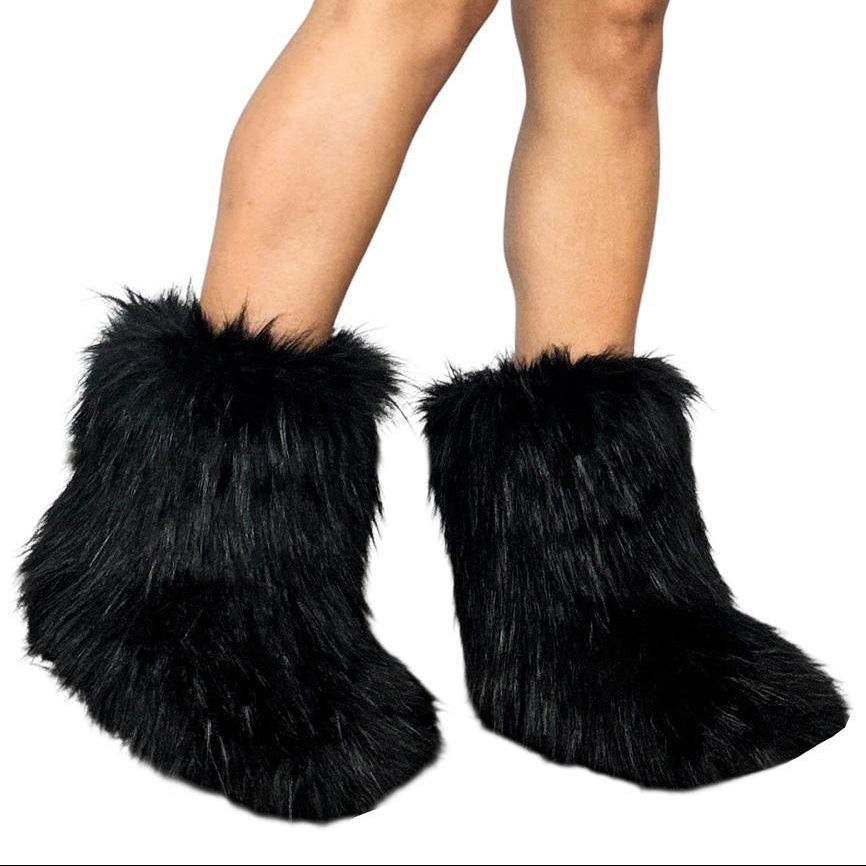 Y2K Black Faux Fur Yeti Boots (7.5)