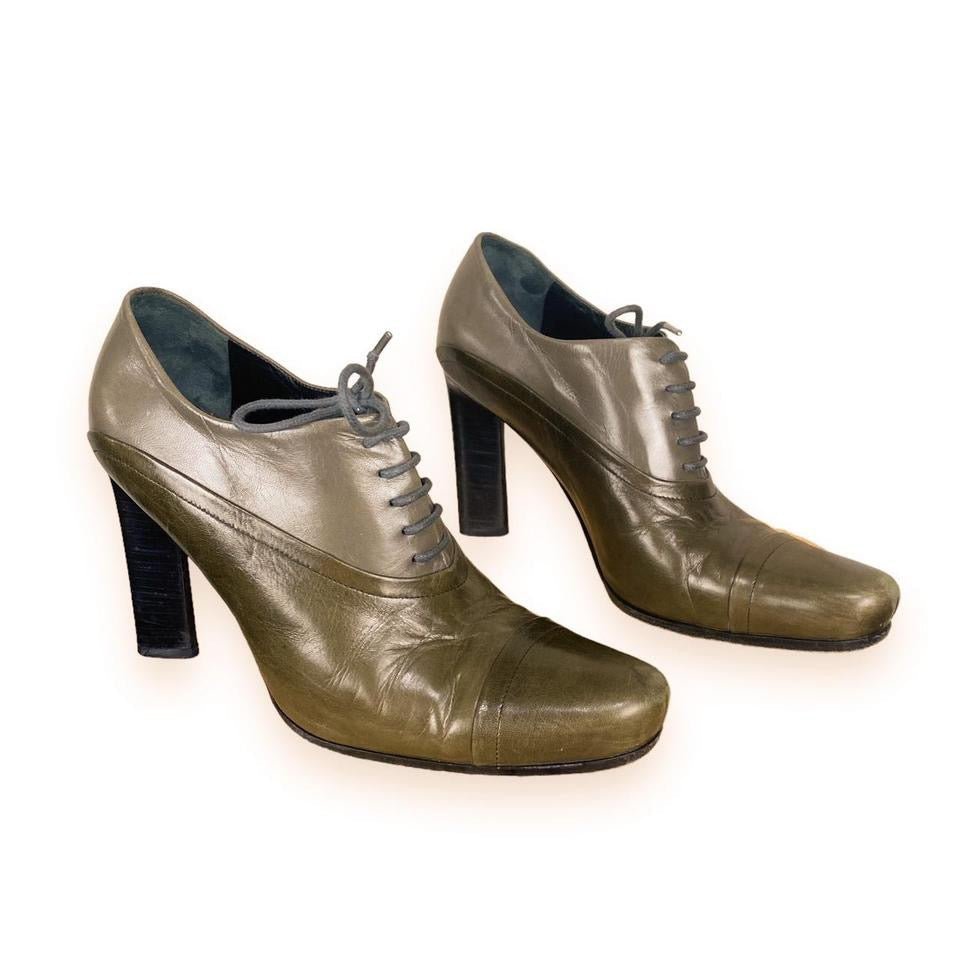 PRADA 90s Oxford Heels (7.5)