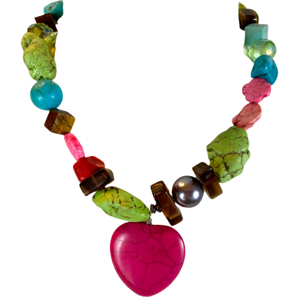 My pinky 💓heart choker