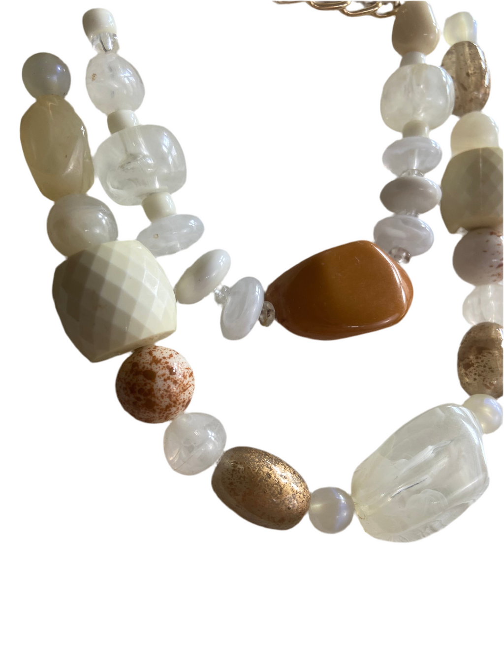 Beads and layers belt