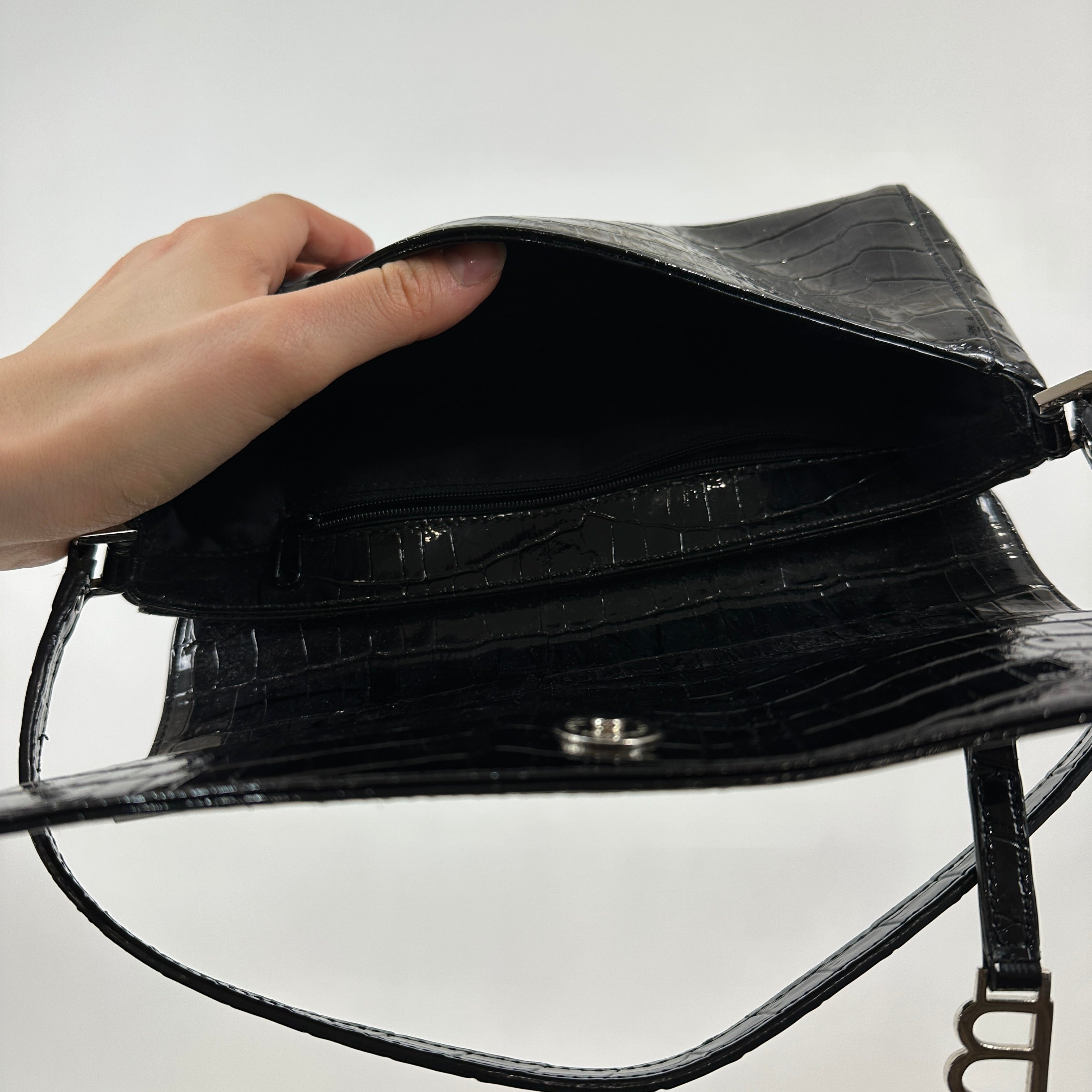 2000s Black Faux Leather Purse