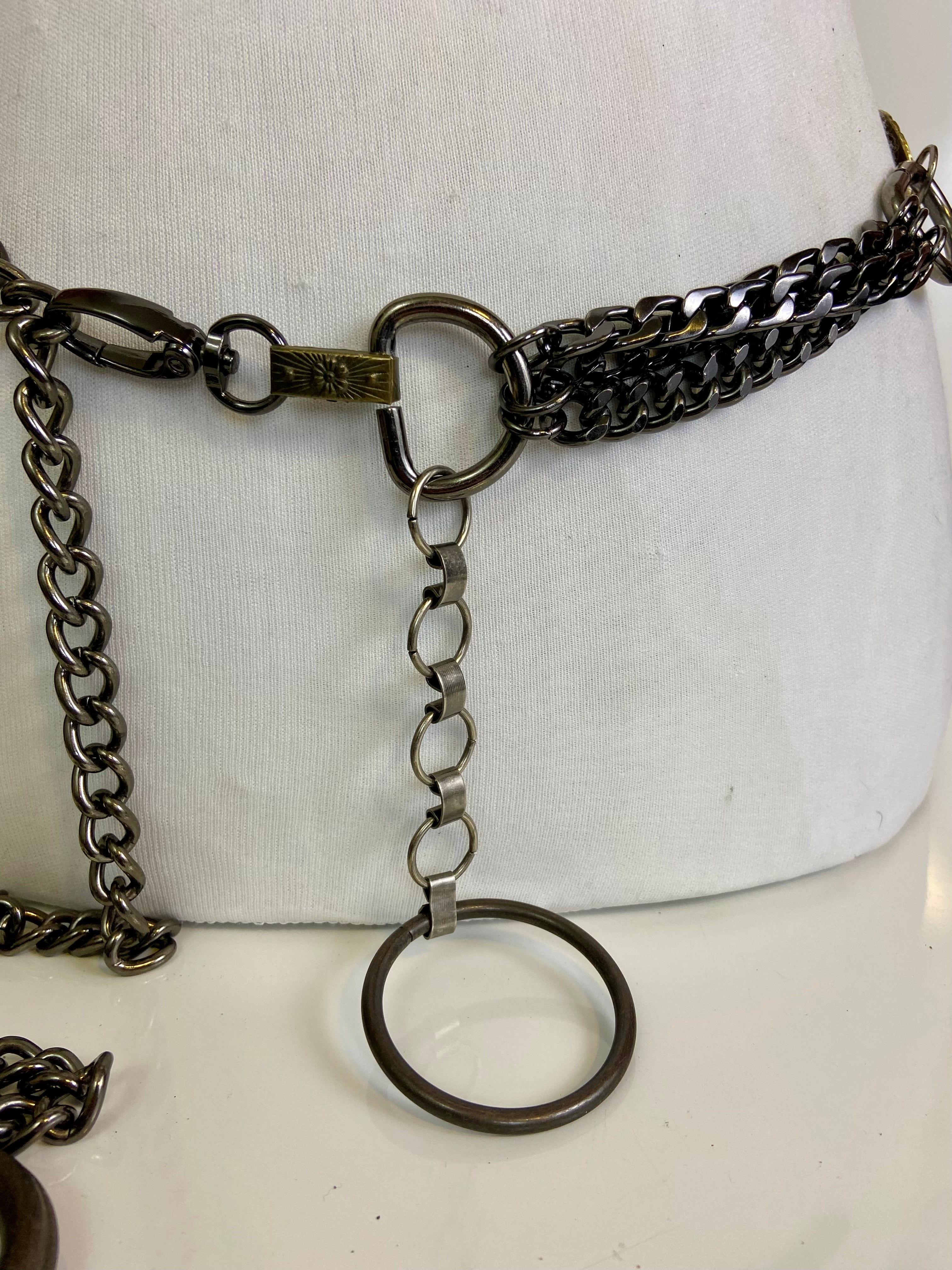 Multi colored metal chain belt