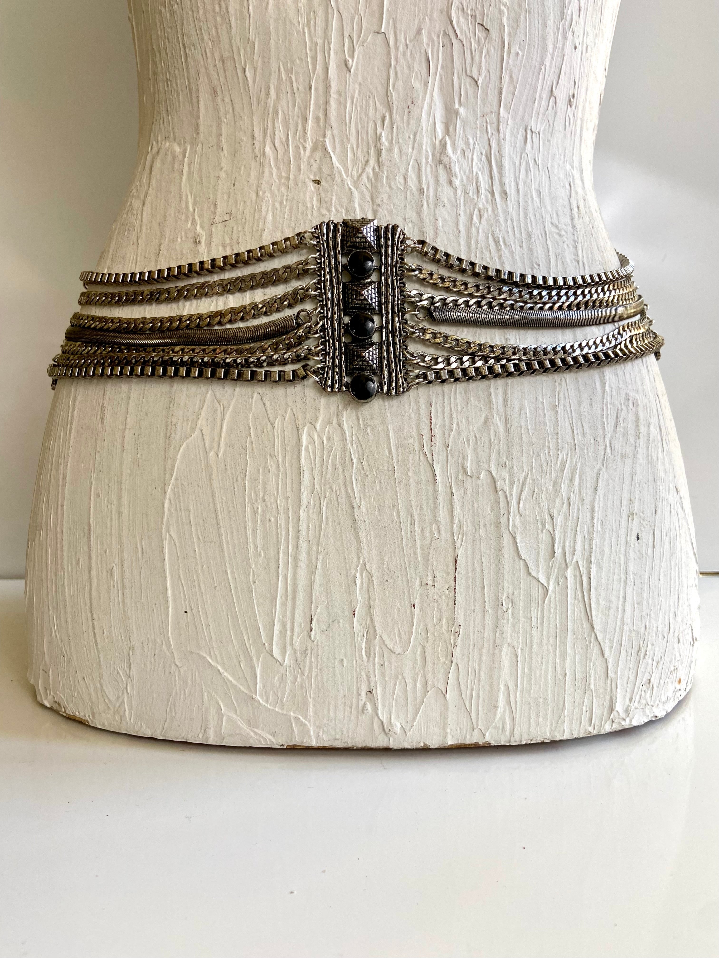 Layers chains belt