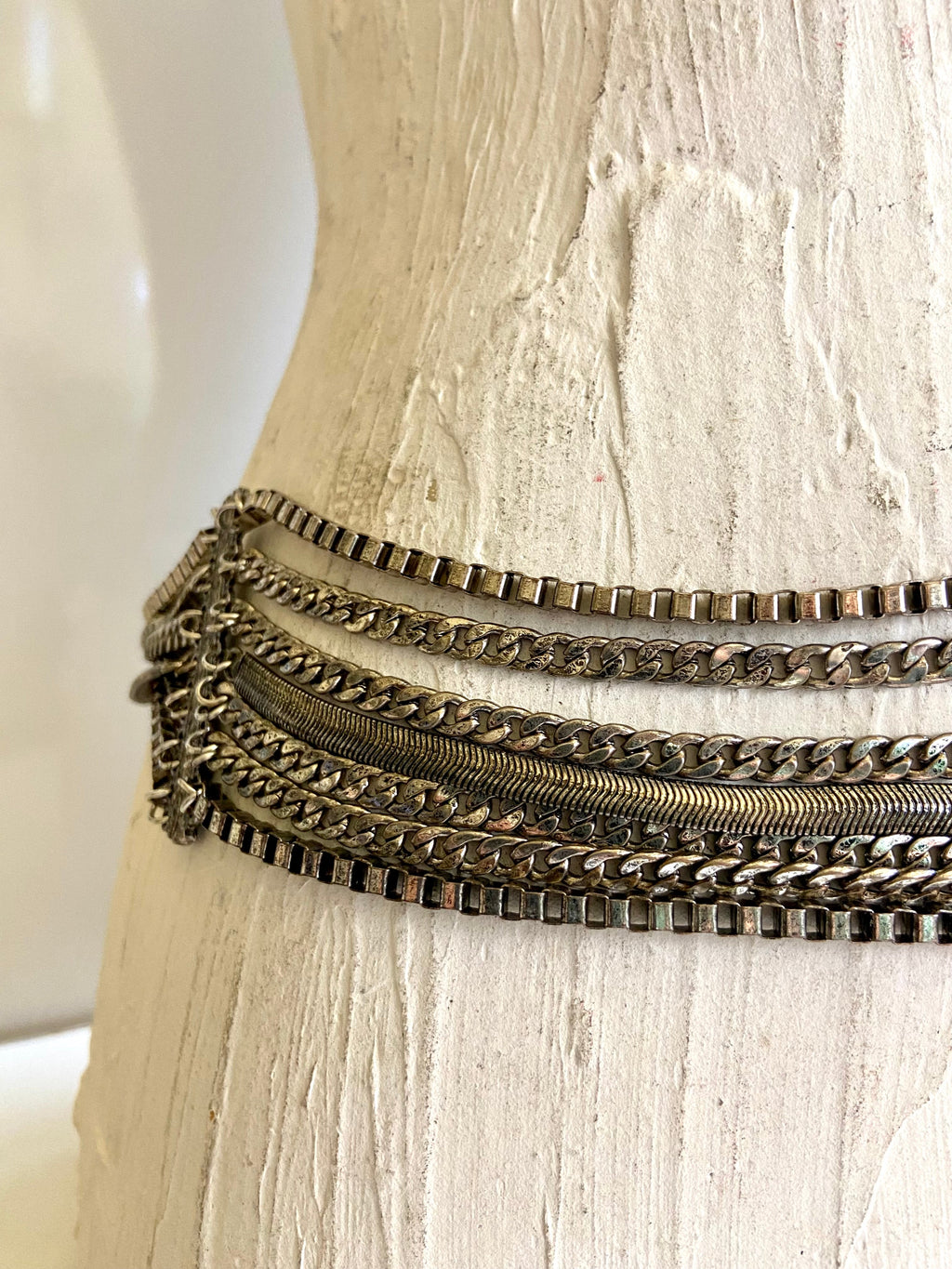 Layers chains belt