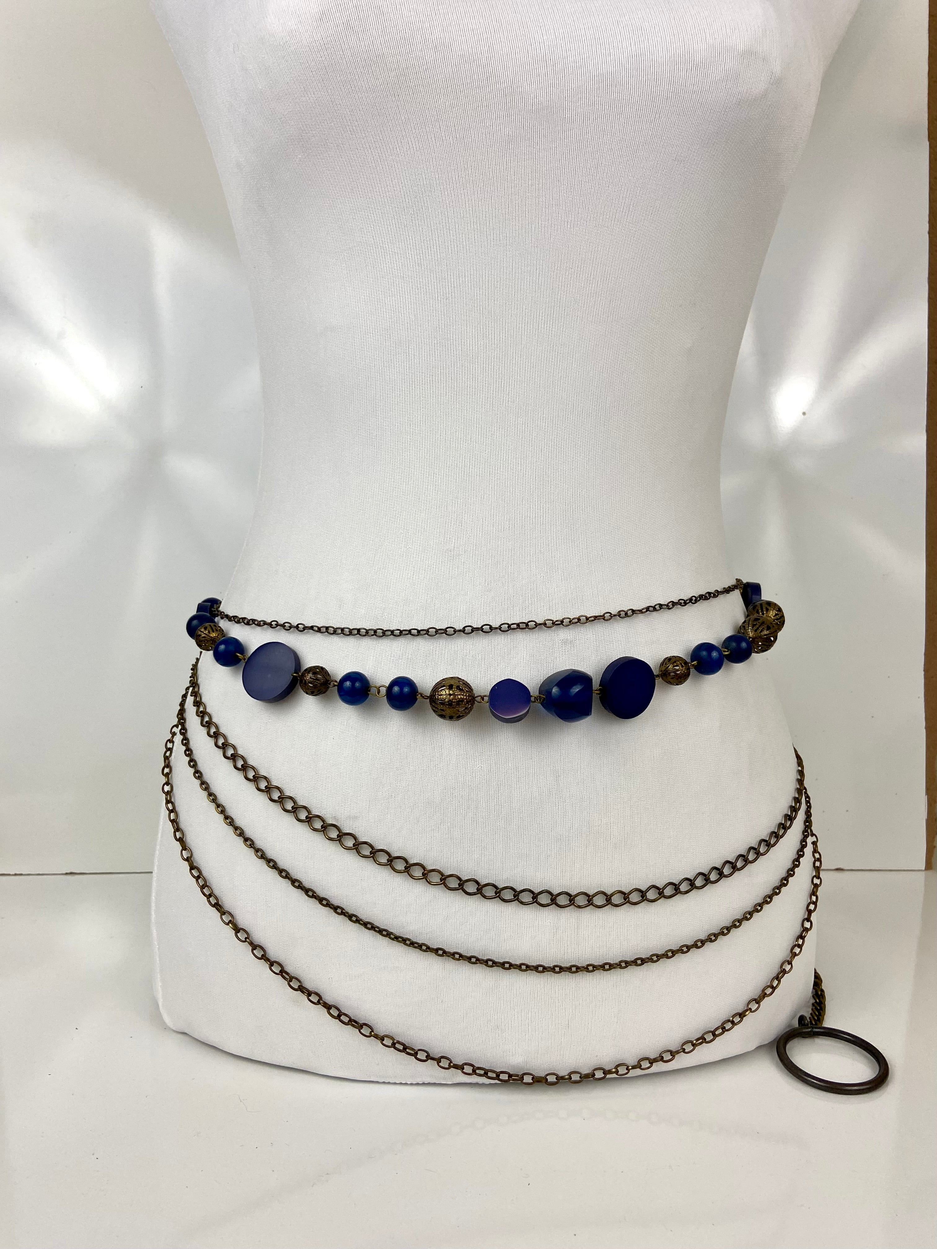 Layers and beads belt