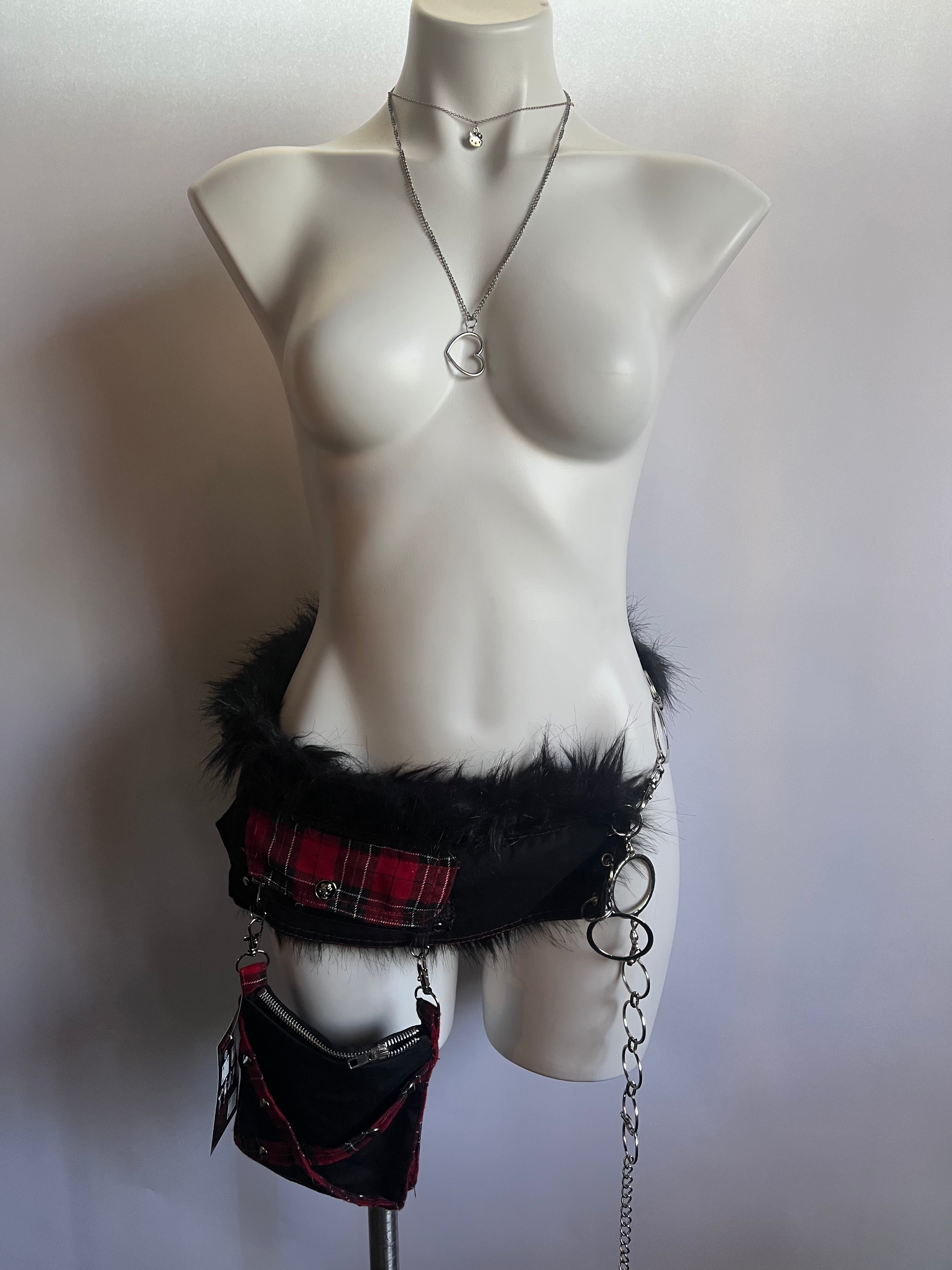 I'm the Hot Topic Custom Belt (M/L)