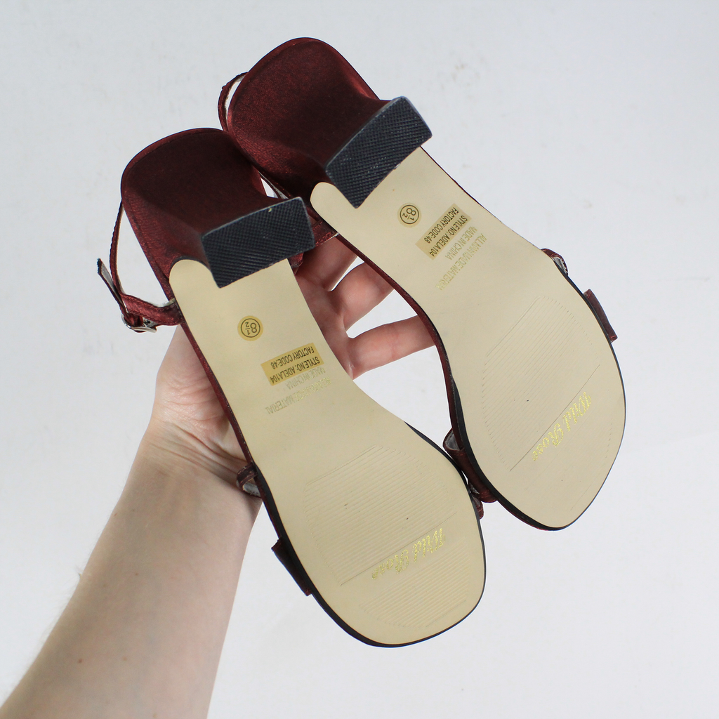 90s Shimmery Red Heels (US 8.5)