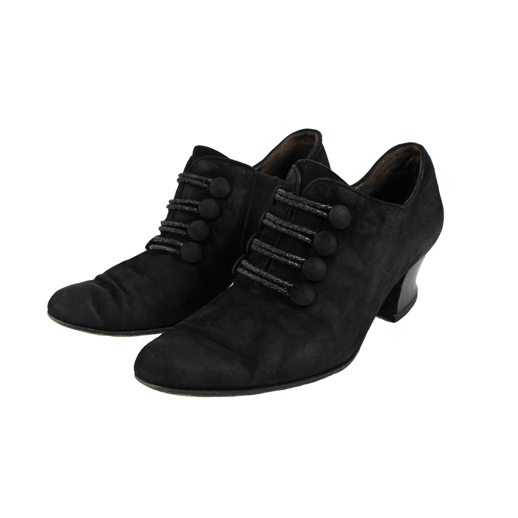 90s Italian Vintage Suede Boots (US 7)