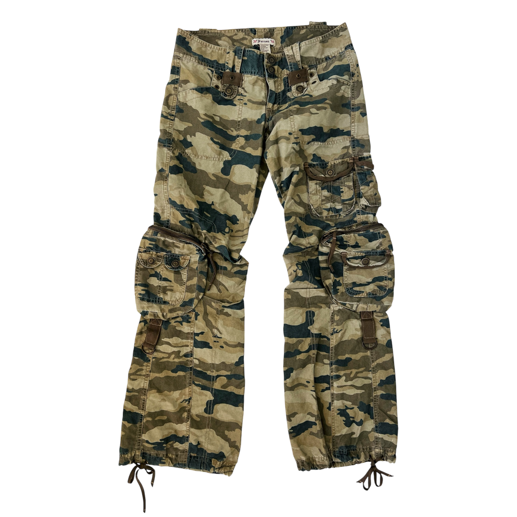 Early 2000s Camo Cargo Pants (XS)
