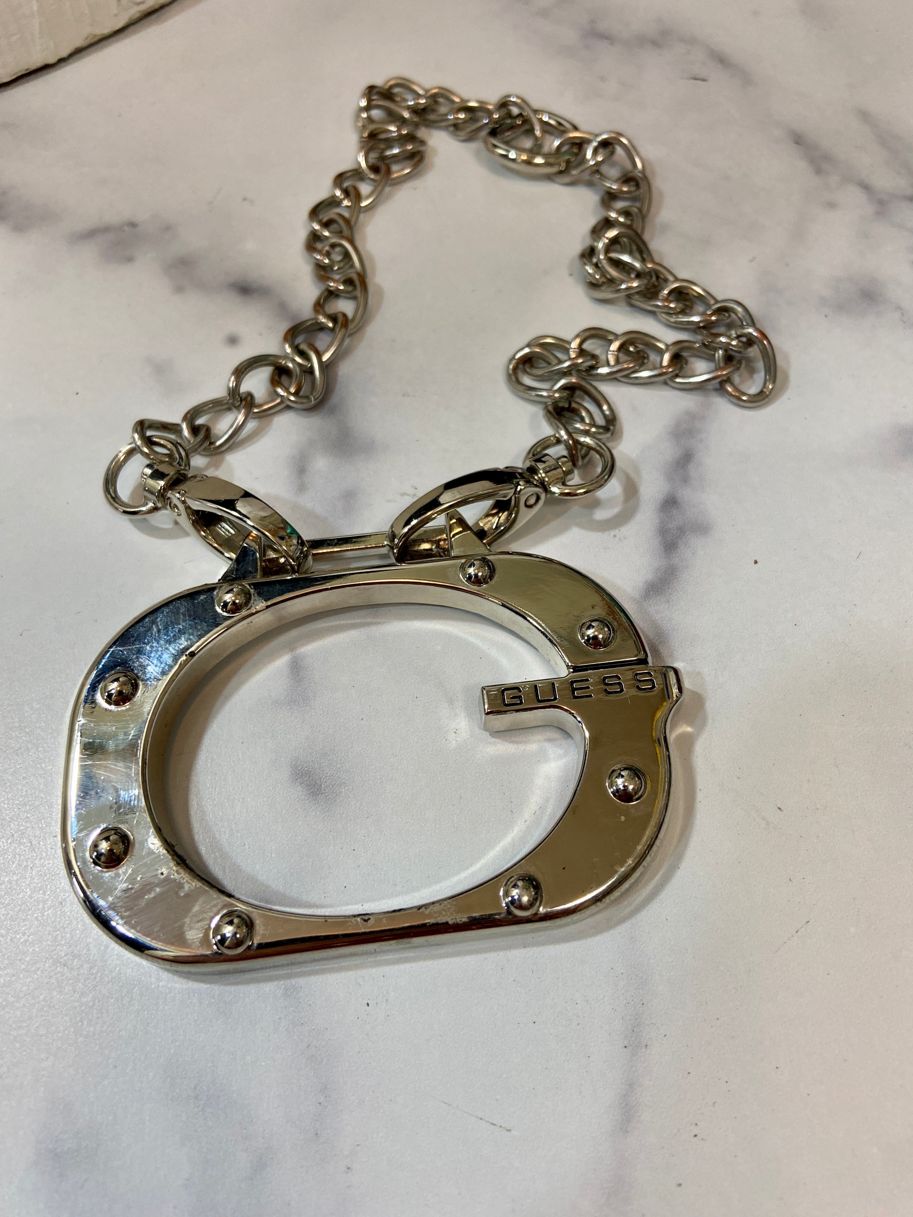 Guess Custom Chain