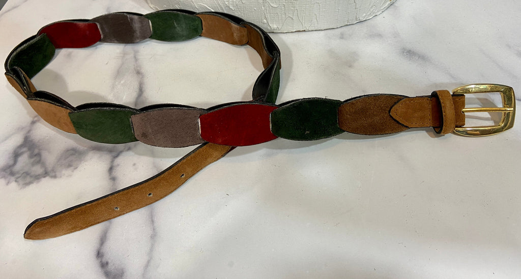 Multi color loop belt