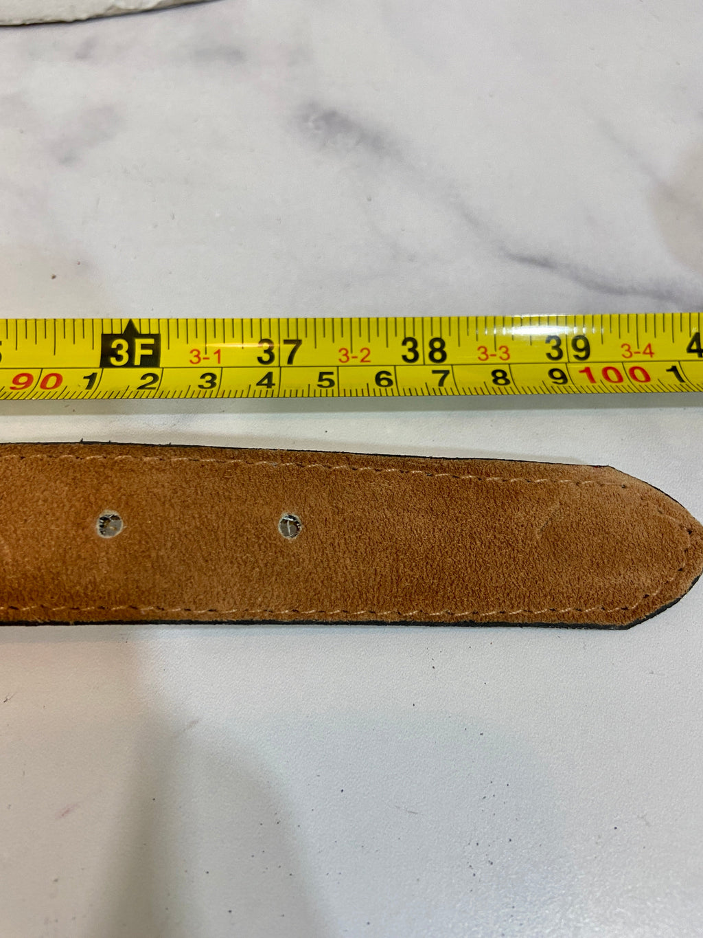 Multi color loop belt