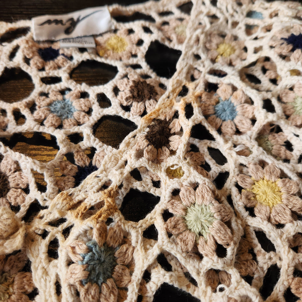 Off-white Floral Knit Sweater (L)