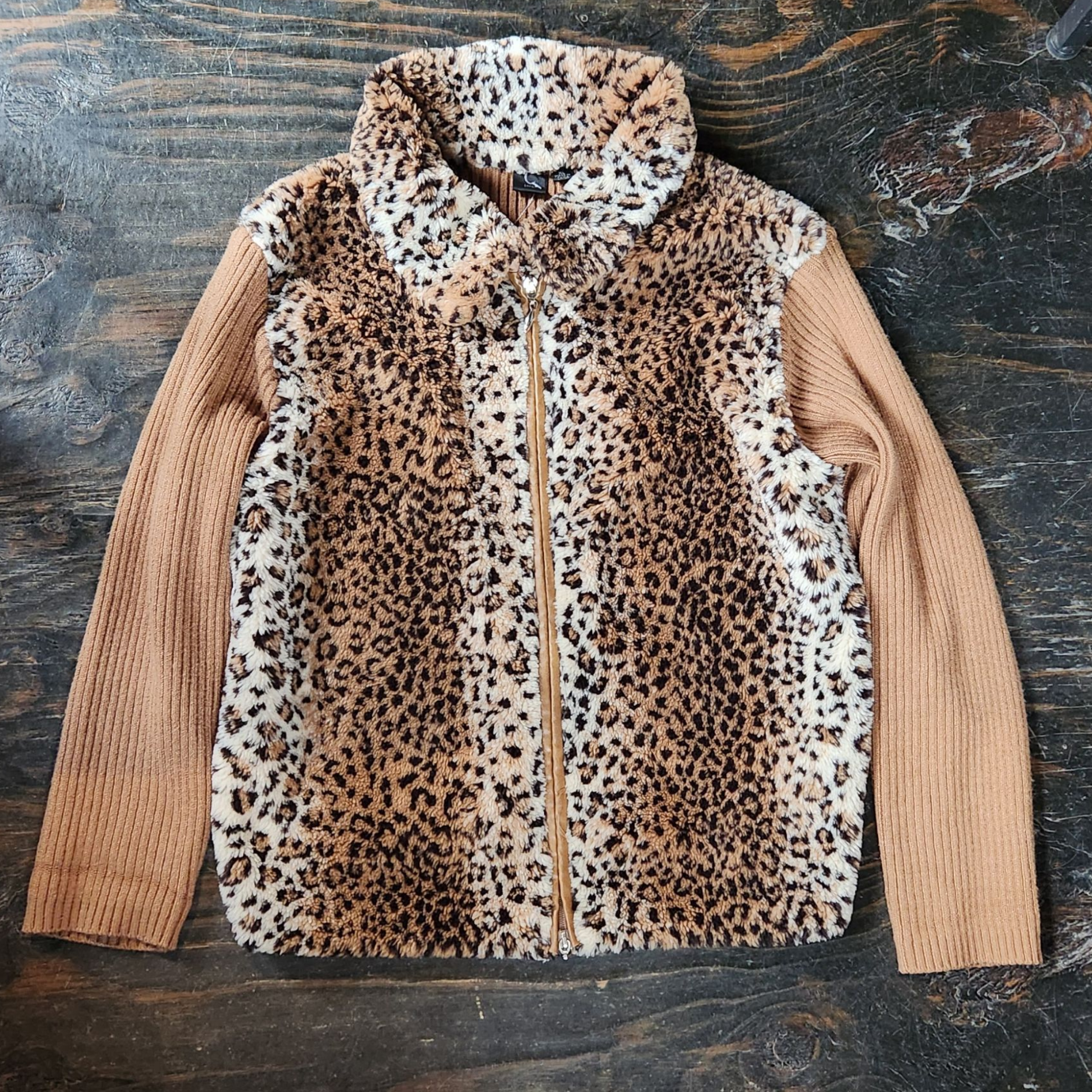 Fuzzy Cheetah Zip-Up Sweater (XL)