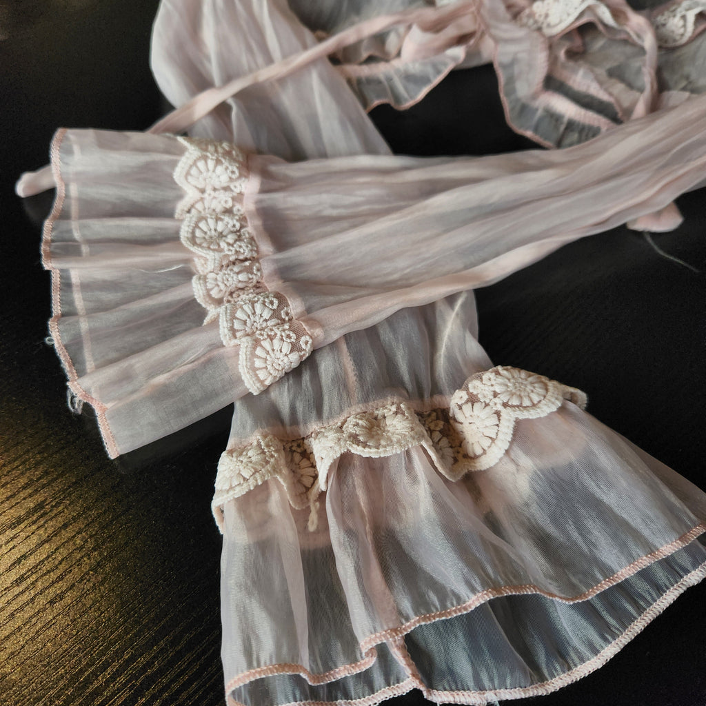 Dreamy Pink Cropped Cardigan (M)