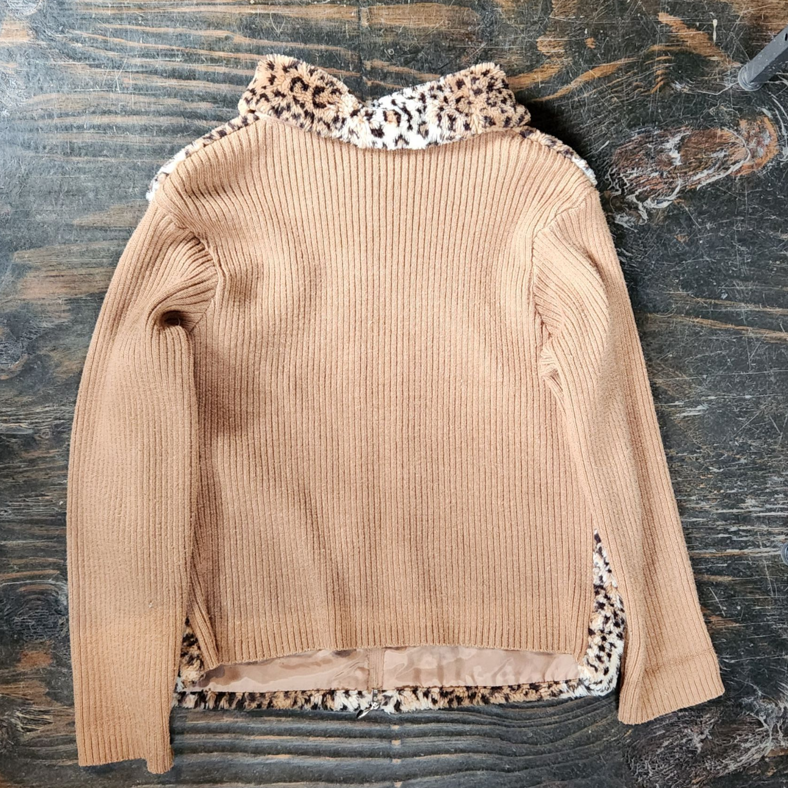 Fuzzy Cheetah Zip-Up Sweater (XL)